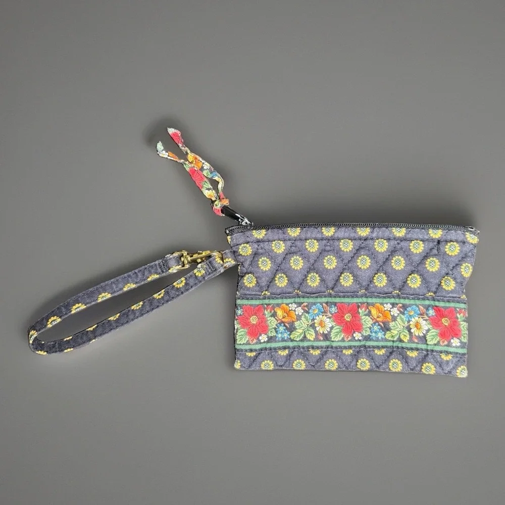 Vera Bradley Zip Wallet Wristlet Clutch Provencal Black Floral Quilted Retired